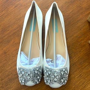 Betsey Johnson bridal flats NWT